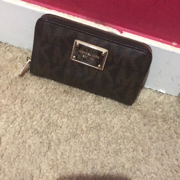Michael Kors handbag - Picture 3 of 3